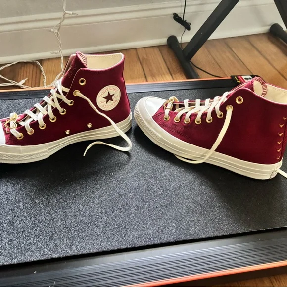 Converse Chuck Taylor 70 Red High-Top 2023 Valentines Day Size 9 - Picture 2 of 6